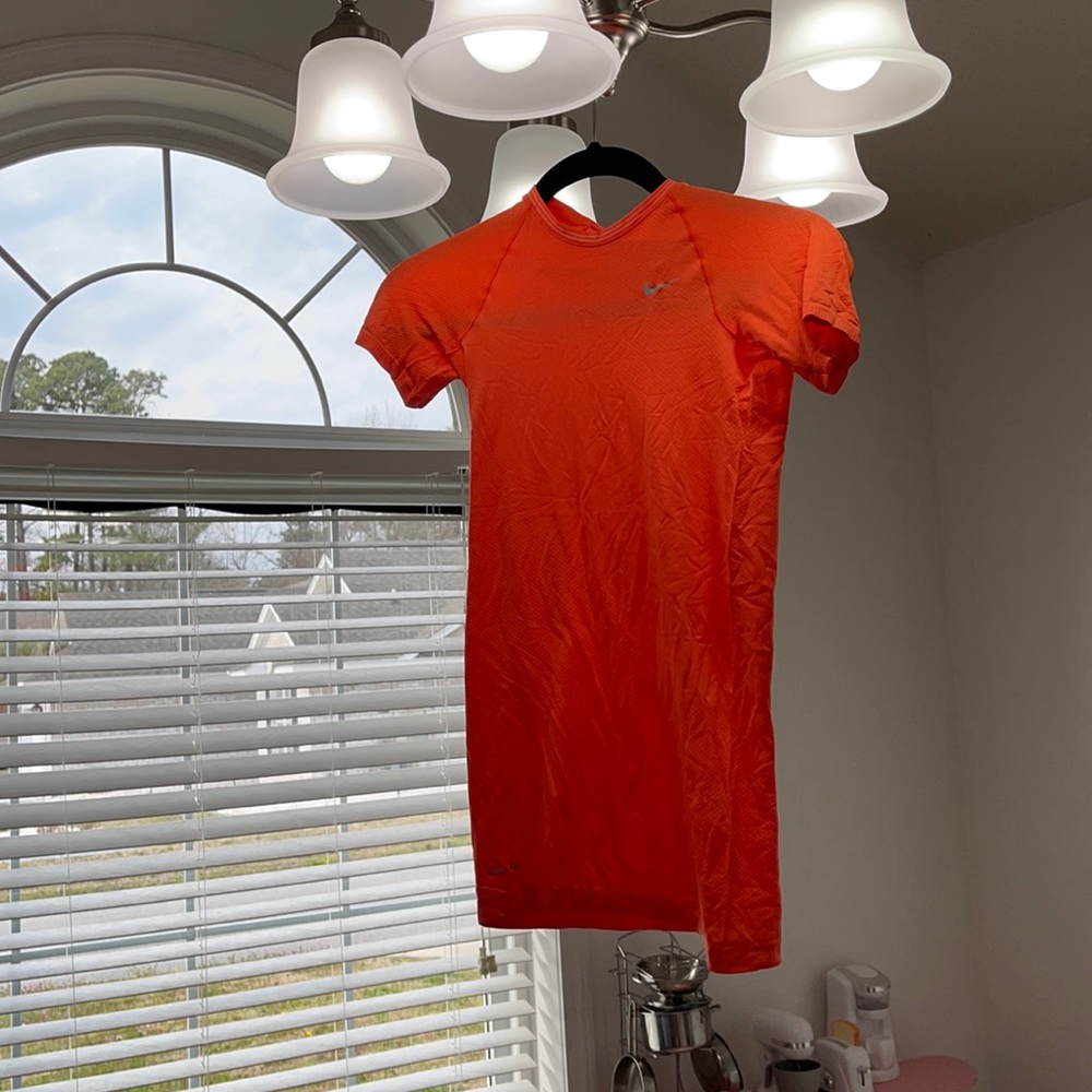 XS T shirt